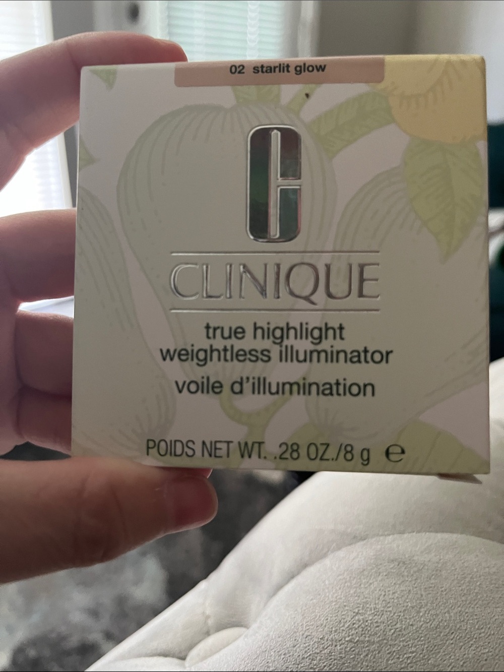 Clinique True Highlight Weightless Illuminator — Starlit Glow Champagne